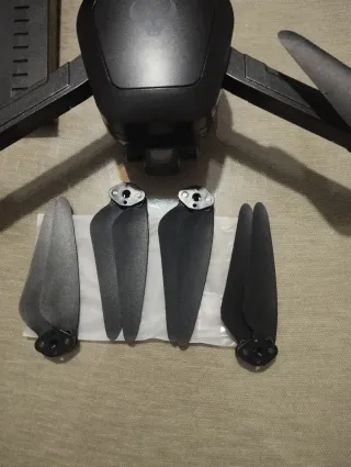 Dron ZLRC Negro y Gris con Accesorios