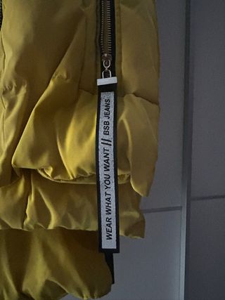 Parka amarilla talla M