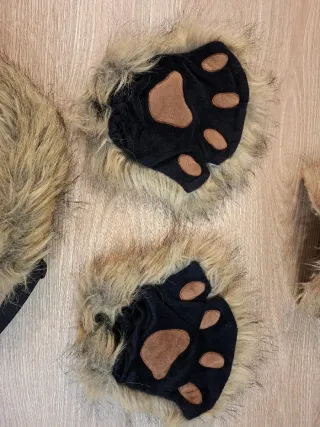 Disfraz Lobo Adulto: Orejas, Patas y Cola