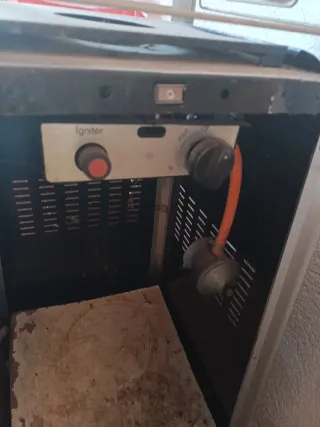 Estufa Pirámide Calor Exterior con recanvios.