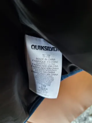 Anorak Quiksilver azul.  Talla 16