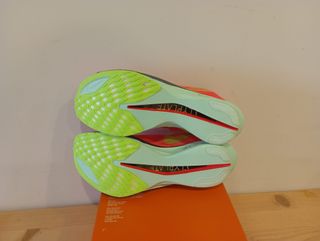 Nike (42 EU) ZoomX Streakfly 2 Naranja