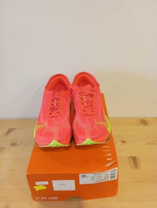 Nike (42 EU) ZoomX Streakfly 2 Naranja
