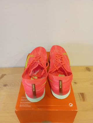 Nike (42 EU) ZoomX Streakfly 2 Naranja