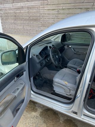 Furgoneta Wolksvagen caddy