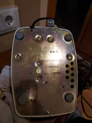 Teléfono  fijo antiguo de baquelita