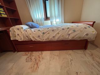 Dormitorio completo de madera