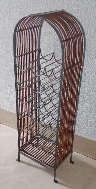 Botellero de diseño de Metal y Mimbre