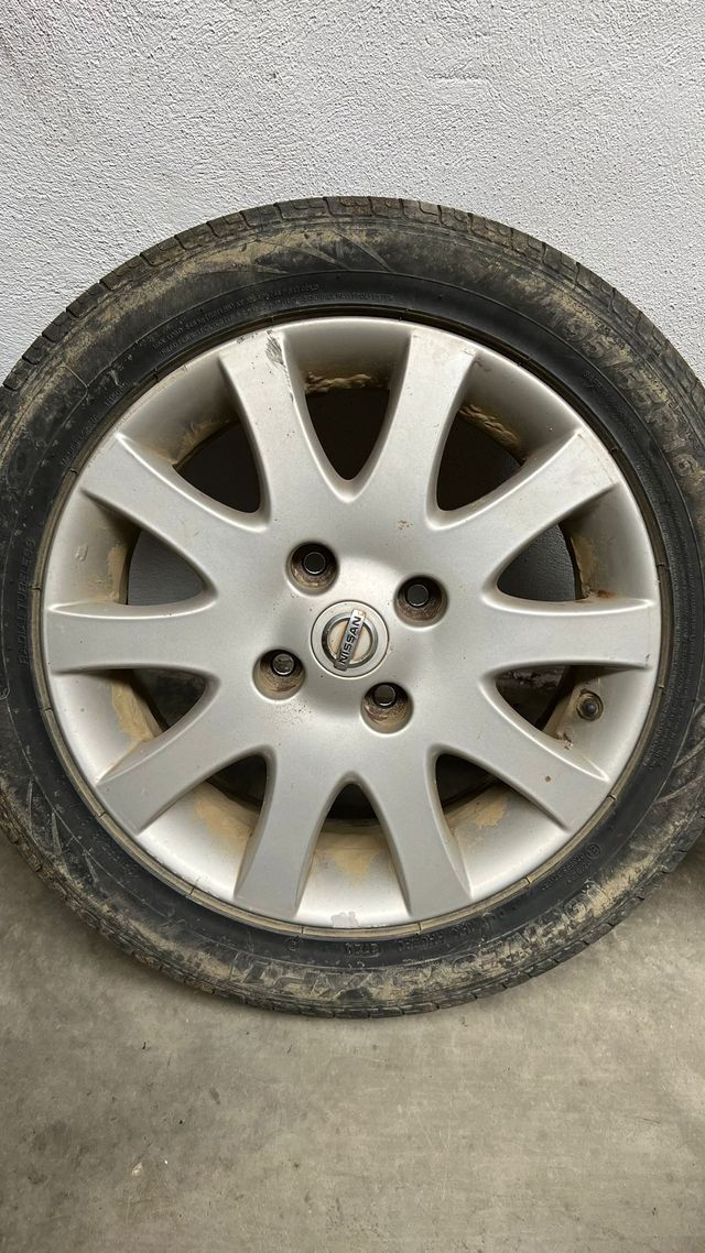 Llantas Nissan Almera 16