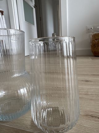 Juego de 2 jarrones de cristal acanalado