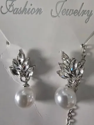 Collar Acero y Pendientes Brillantes