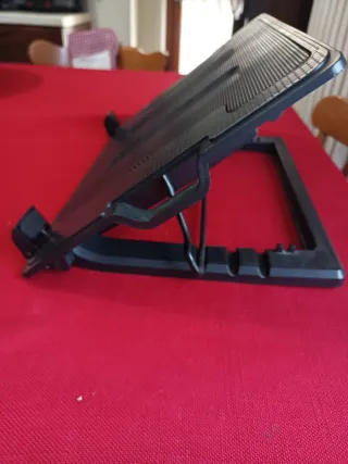 Supporto PC/Tablet con Ventola e Luce