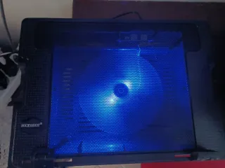 Supporto PC/Tablet con Ventola e Luce