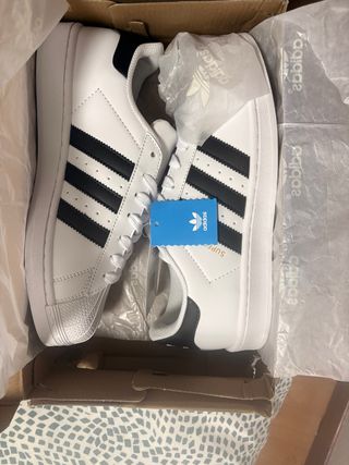 Adidas Superstar Blancas y Negras Talla 42