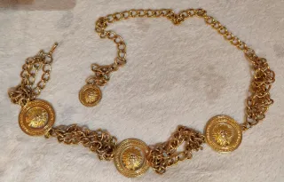 Cinturón Cadena Dorado con Dijes