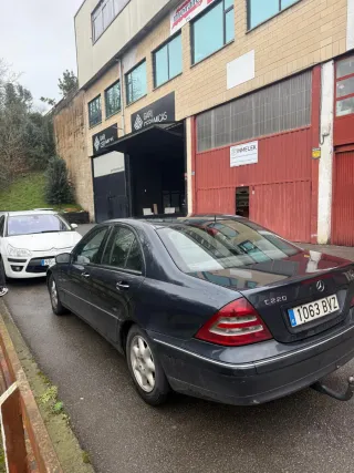 Mercedes-Benz w203 2002