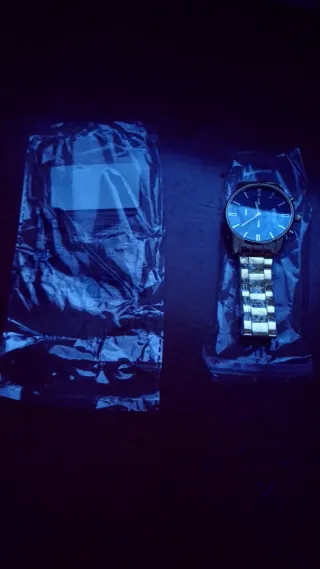 Reloj de pulsera dorado