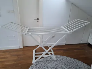 Tendedero de plástico plegable blanco como nuevo