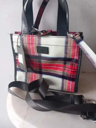 Bolso de mano y 2 correas