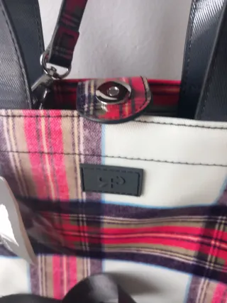 Bolso de mano y 2 correas