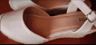 Sandalias cuña blancas