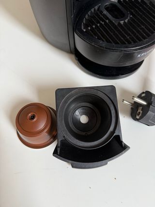 Cafetera Krups Dolce Gusto + 4 cápsulas