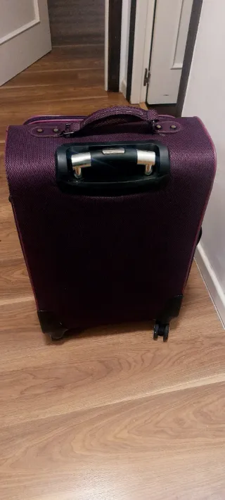 Maleta mediana tela morada