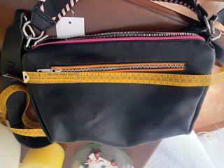 Bolso Desigual Negro y Rosa