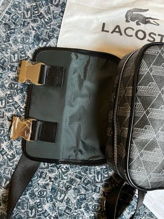 Bandolera Lacoste Negra y Gris