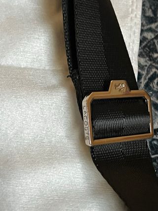 Bandolera Lacoste Negra y Gris