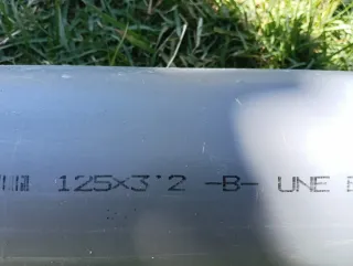 Tubos de PVC Naranja y Gris. 15 € cada uno