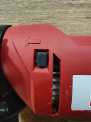 Taladro 450W con mango auxiliar