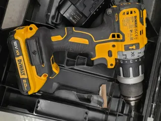 Taladro Percutor DeWalt 18V XR Sin Escobillas