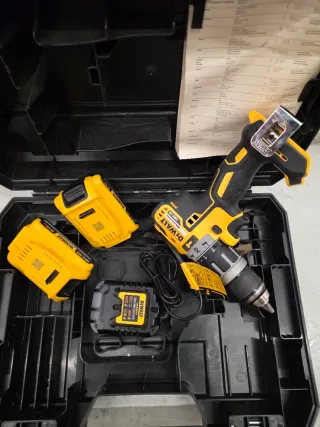 Taladro Percutor DeWalt 18V XR Sin Escobillas