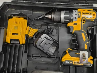 Taladro Percutor DeWalt 18V XR Sin Escobillas