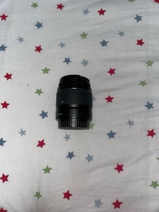 Canon EOS 2000D + Objetivo EF-S 18-55mm