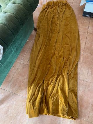 Par de Cortinas Terciopelo Grandes Doradas