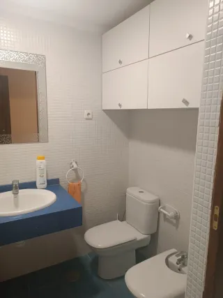 Se alquila habitación