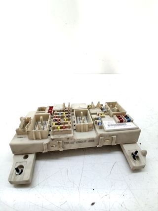 CAJA RELES / FUSIBLES FORD FOCUS BERLINA (CAP)