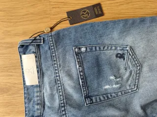 Pantalón vaquero Relish desgastado