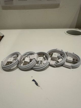 Cavo di ricarica iPhone USB Lightning bianco