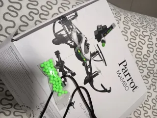 Dron Parrot Mambo Blanco y Negro