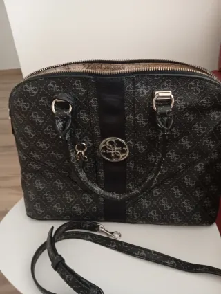 Borsa Guess bauletto grigia monogram