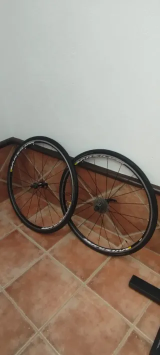 Llantas de Bicicleta Mavic aksium.