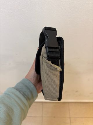 Bolso bandolera Billabong beige y negro