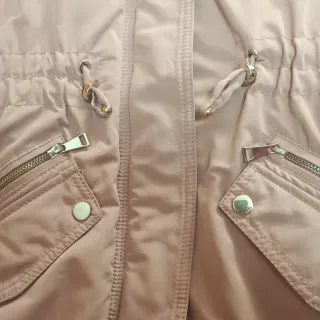 Parka Chaquetón Rosa con Capucha y Cremalleras