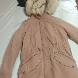 Parka Chaquetón Rosa con Capucha y Cremalleras