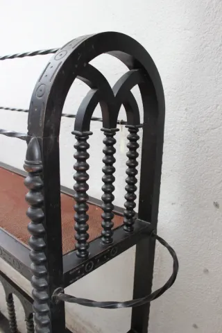 Gabán/Perchero de forja antiguo