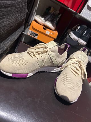 New Balance 247 Beige/Morado Talla 44