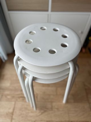 4 Taburetes Apilables Ikea